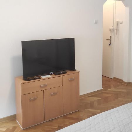 Apartman Nicolas Belgrade Extérieur photo